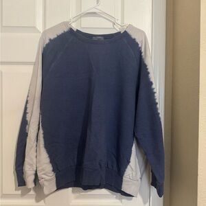 Universal Thread Blue/White Crewneck